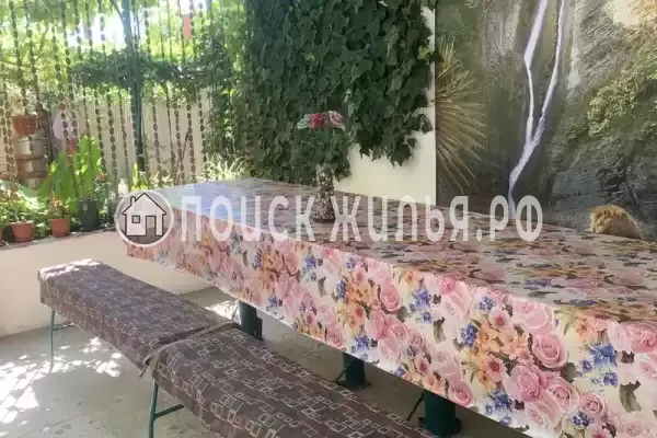 «На Октябрьском 2», Алушта