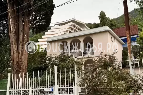 Гостевой дом «Ривьера», Республика Абхазия, Гагра, Генерала Дбар, д.71