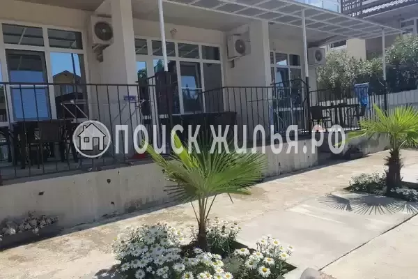 «Аполлинария», Лоо «Аполлинария», Лоо