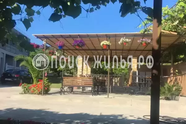 Гостевой дом «Аллея роз», Каштак