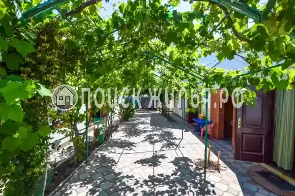 «Береговой», Кучугуры