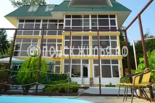 «Grandevu», Хоста «Grandevu», Хоста