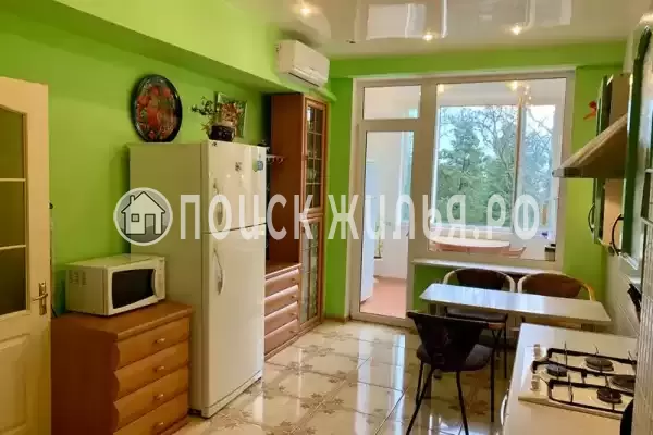 Квартира «Четырехкомнатная квартира у Приморского парка», Ялта Квартира «Четырехкомнатная квартира у Приморского парка», Ялта