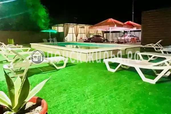 «Mark Inn», Солоники