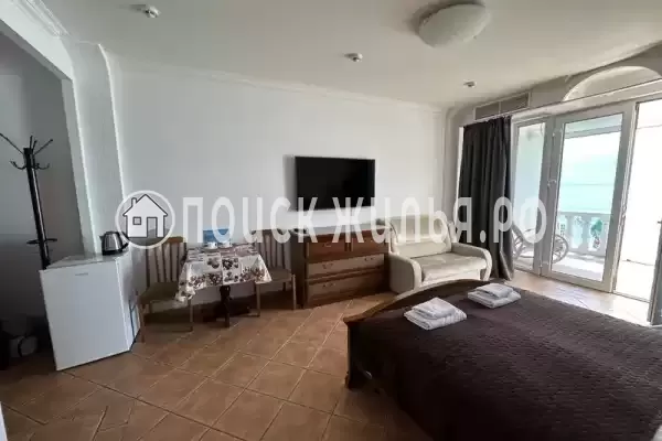 «Семейный берег», Хоста