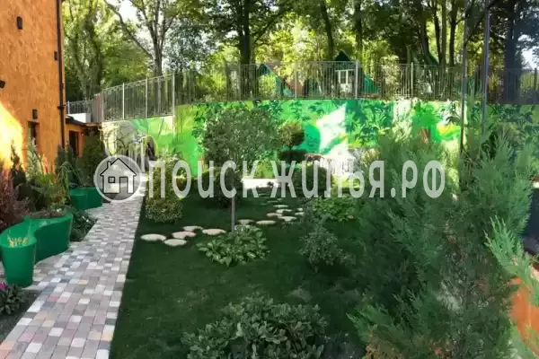 «Green hills», Пляхо