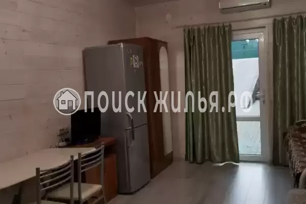 Частный сектор «Зеленый дом с бассейном»