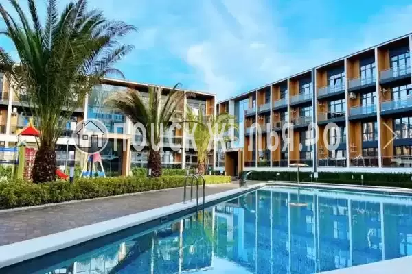 Апартаменты «С бассейном и балконом»