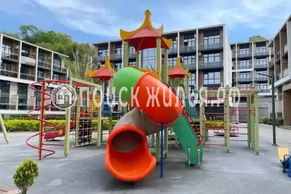 Апартаменты «С бассейном и балконом»