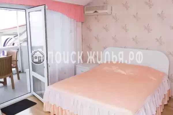 База отдыха «Дом с колоннами» База отдыха «Дом с колоннами»