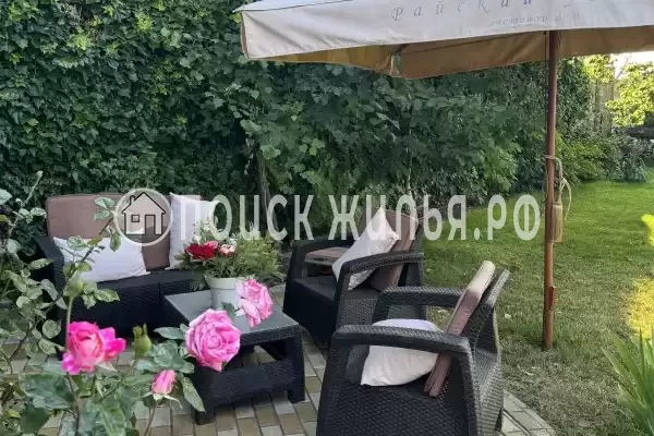 «Rajskij Ugolok Guest House»