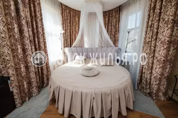 Отель «Крылья» Отель «Крылья»