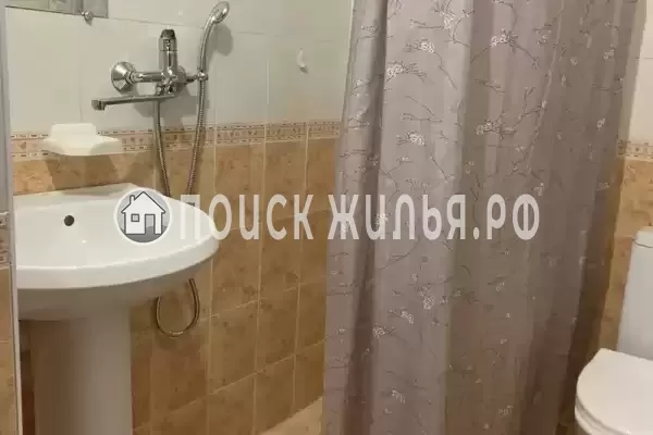 «На Набережной 11»