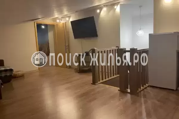 Частный сектор «Мансардный этаж в центре» Частный сектор «Мансардный этаж в центре»