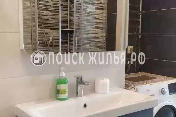 Частный сектор «Двухкомнатная в ЖК Акварель»