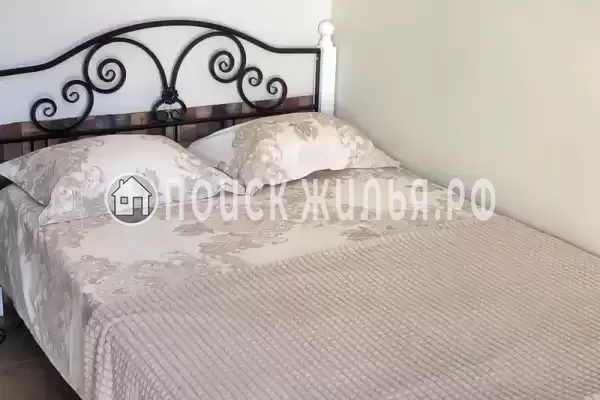 «На берегу»