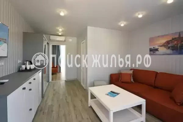 Отель «На море»