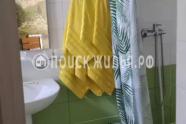 «На Толстого»