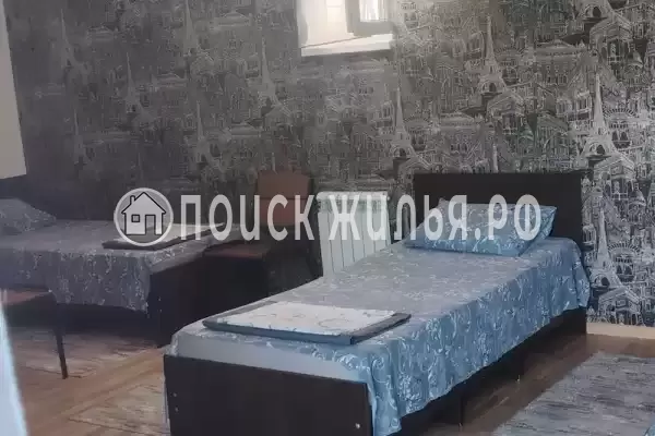 «На Толстого»