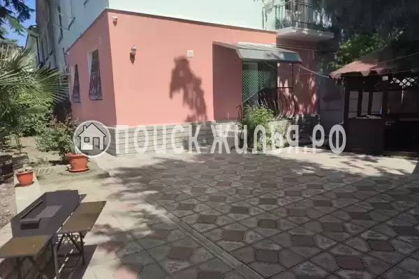 Квартира «С отдельным входом и двором»