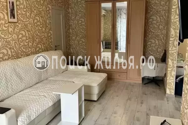 Квартира «У пляжа сады морей»