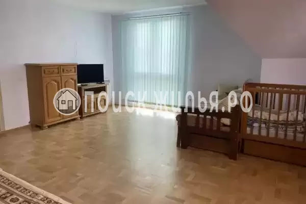 Частный сектор «Трехэтажный коттедж»