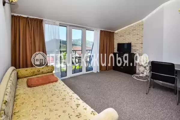 «На Ароматной»