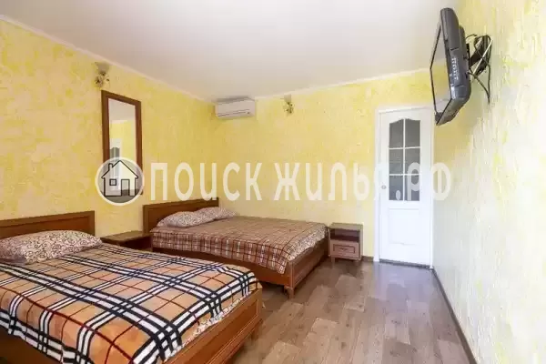 «У Юджина» «У Юджина»