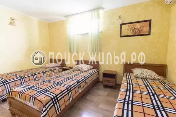 «У Юджина» «У Юджина»