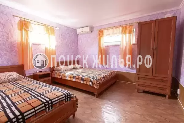 «У Юджина» «У Юджина»