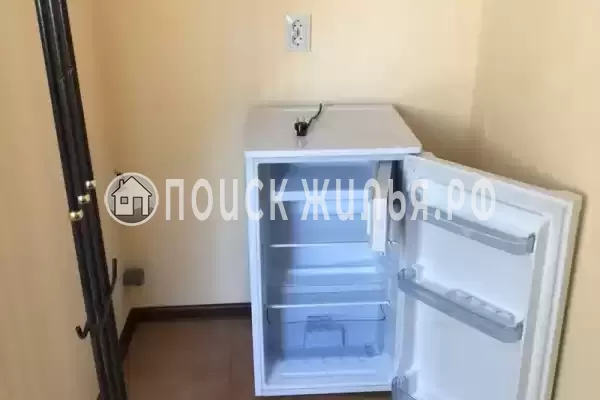 «Под соснами»