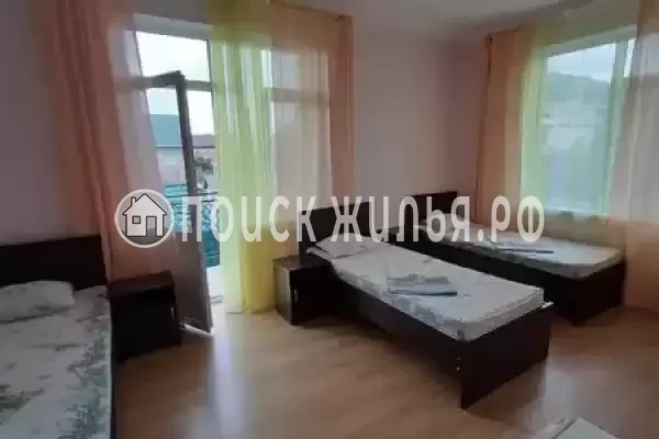 Гостевой дом «У тюльпанового дерева» Гостевой дом «У тюльпанового дерева»