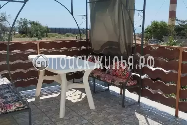 Частный сектор «Зеленый дом у маяка»