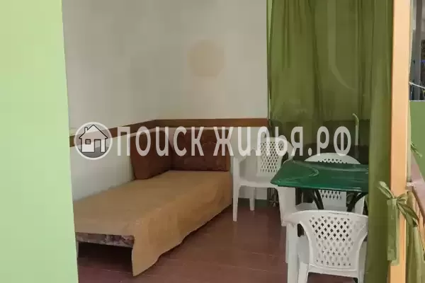 Частный сектор «Зеленый дом у маяка»