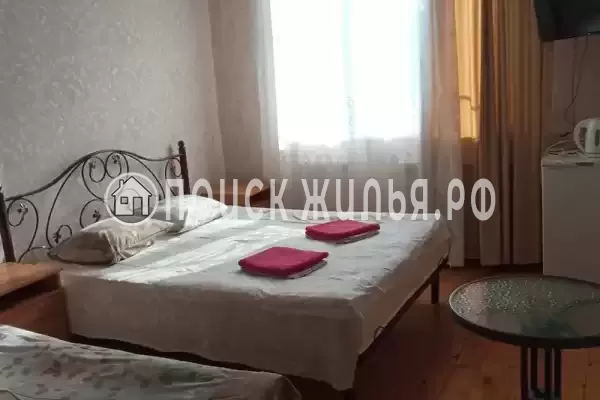 «На Белых Акаций»