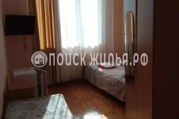 «На Белых Акаций»