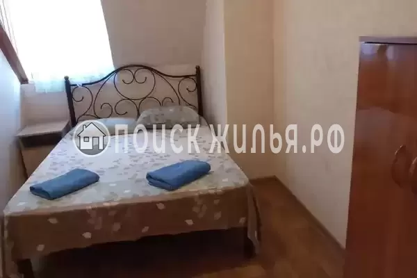 «На Белых Акаций»