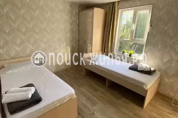 «На Изумруде»