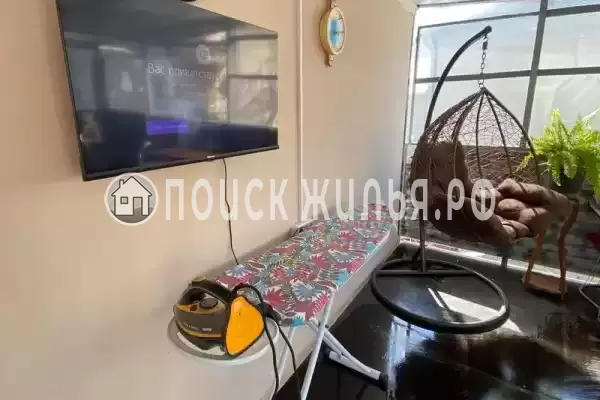 «На Изумруде»