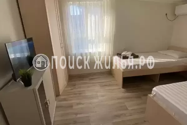 «На Изумруде»