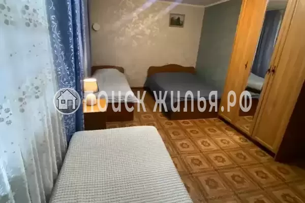 «На Изумруде»