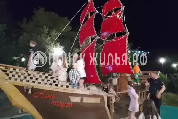 Квартира «Двухкомнатная квартира у фонтанов» Квартира «Двухкомнатная квартира у фонтанов»