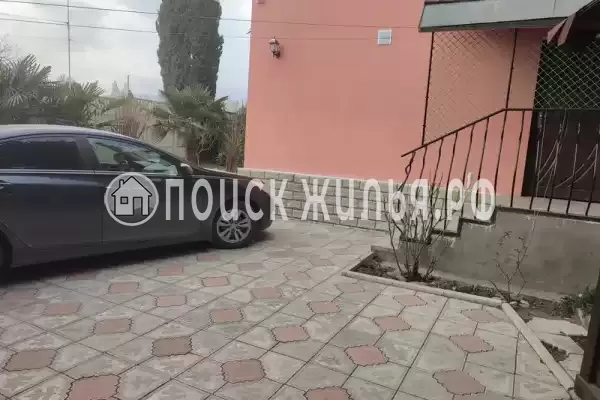 Квартира «С отдельным входом и двором»