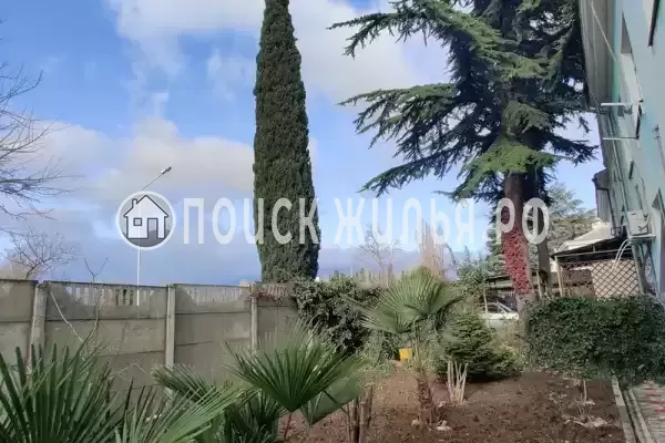 Квартира «С отдельным входом и двором»