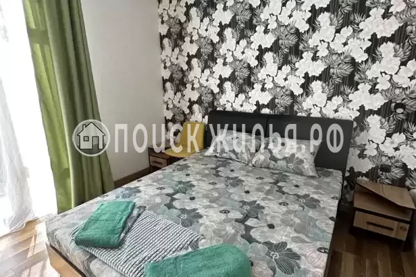 Апартаменты «Трехкомнатные апартаменты на Изумрудной»