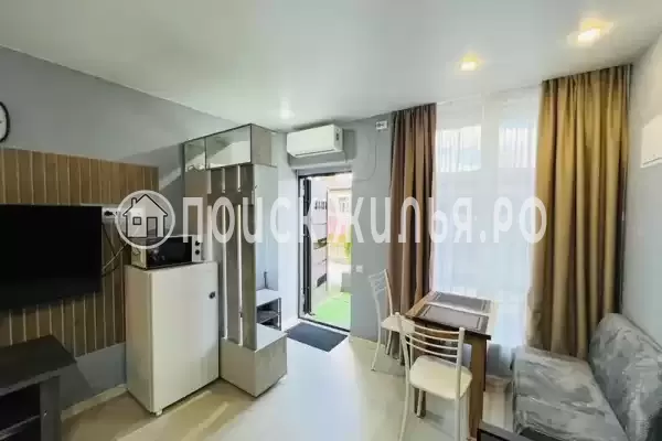 Апартаменты «Семейные апартаменты с отдельным входом, бассейном»