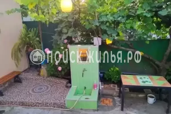 Частный сектор «Душевный домик рядом с морем и озером»