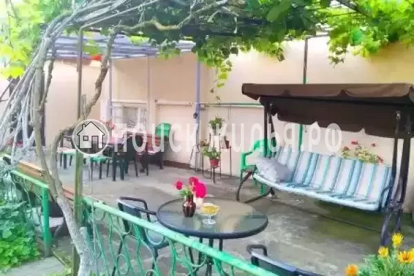 Частный сектор «Душевный домик рядом с морем и озером»