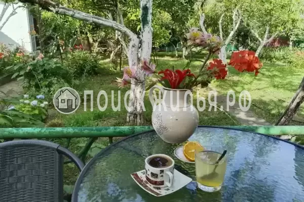 Частный сектор «Душевный домик рядом с морем и озером»