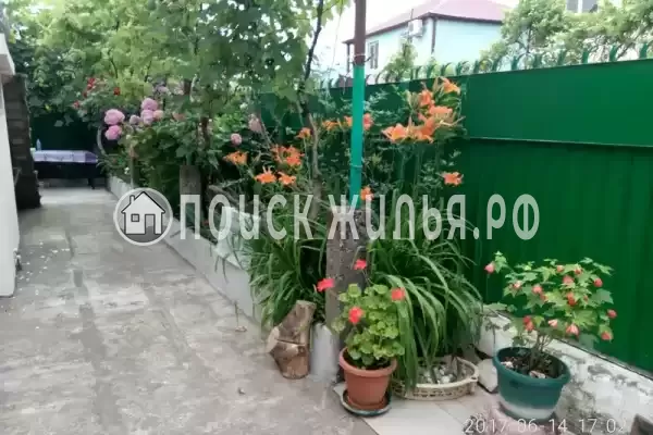 Частный сектор «Душевный домик рядом с морем и озером»